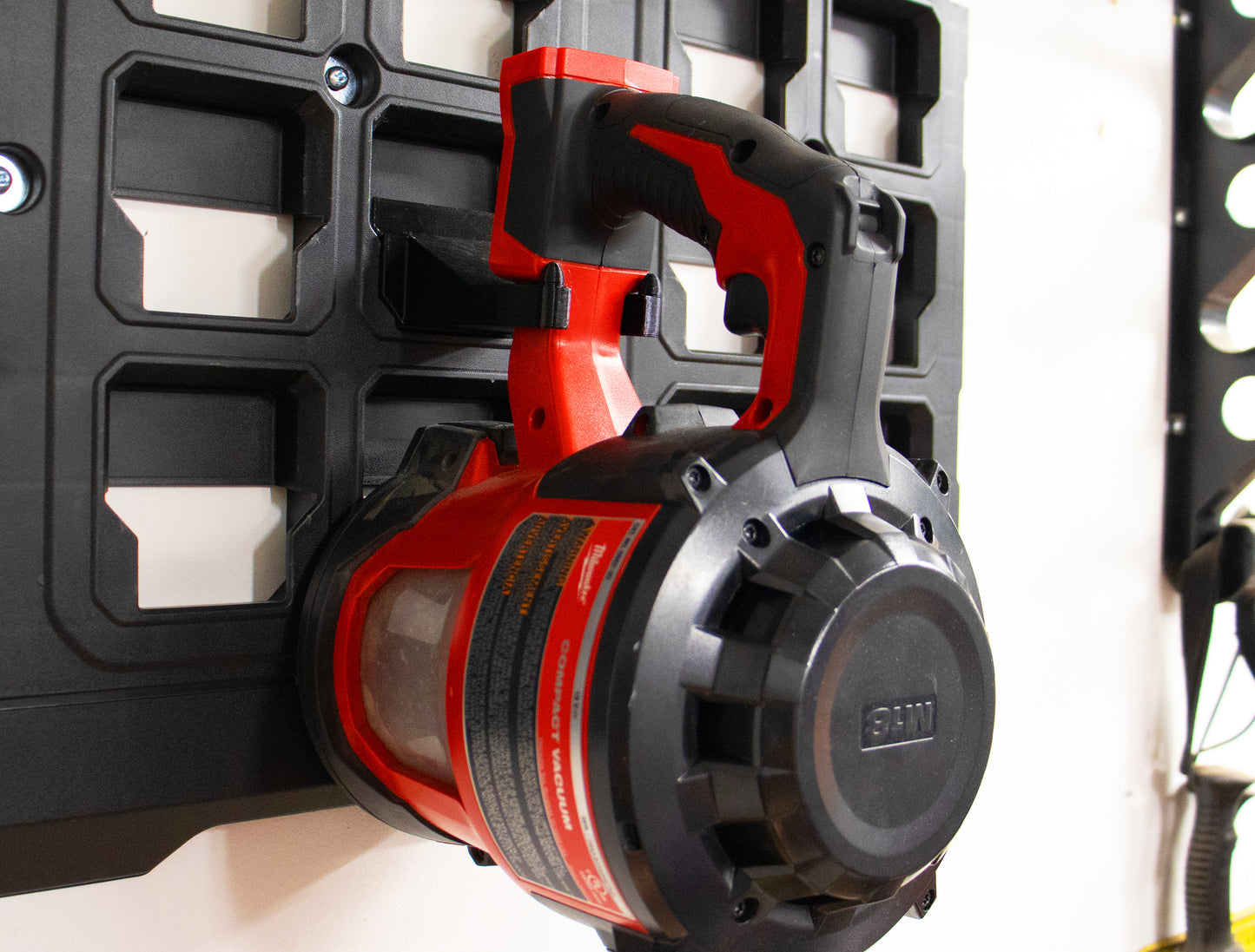 Packout Wall M18 Compact Vacuum Mount